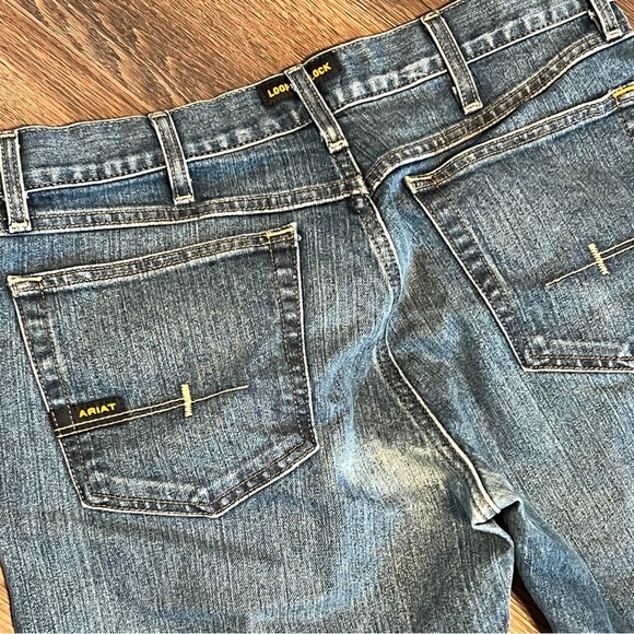 ARIAT Rebar M4 Jeans Mens Size 31 X 32 Relaxed Boot Fit Embroidered Pockets - Picture 4 of 12